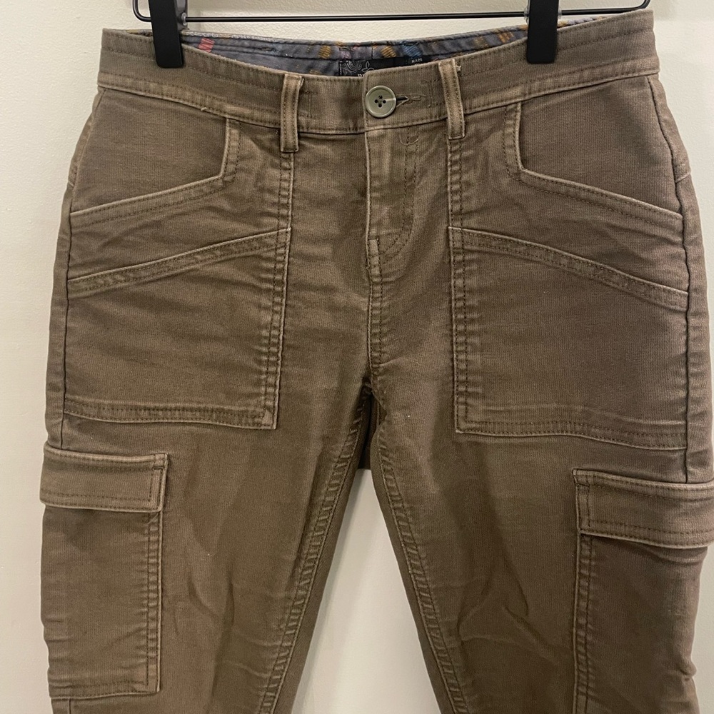 Prana Army Green Skinny Pants with Cargo Details 💚